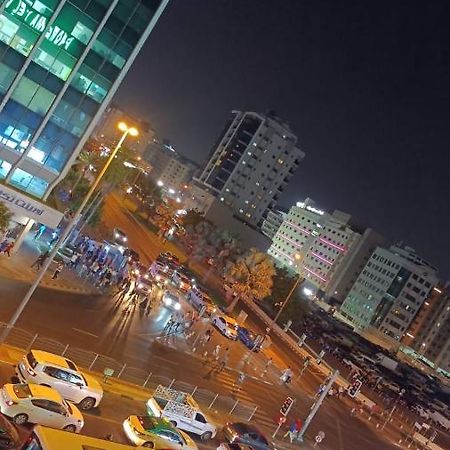 Corner House Hostel Dubai Exterior foto